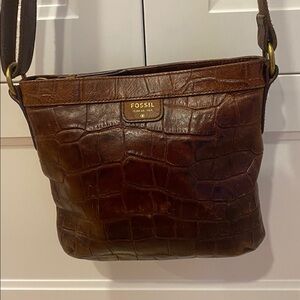 Fossil Dark Brown Leather Croc-Embossed Messenger Bag w adjustable strap